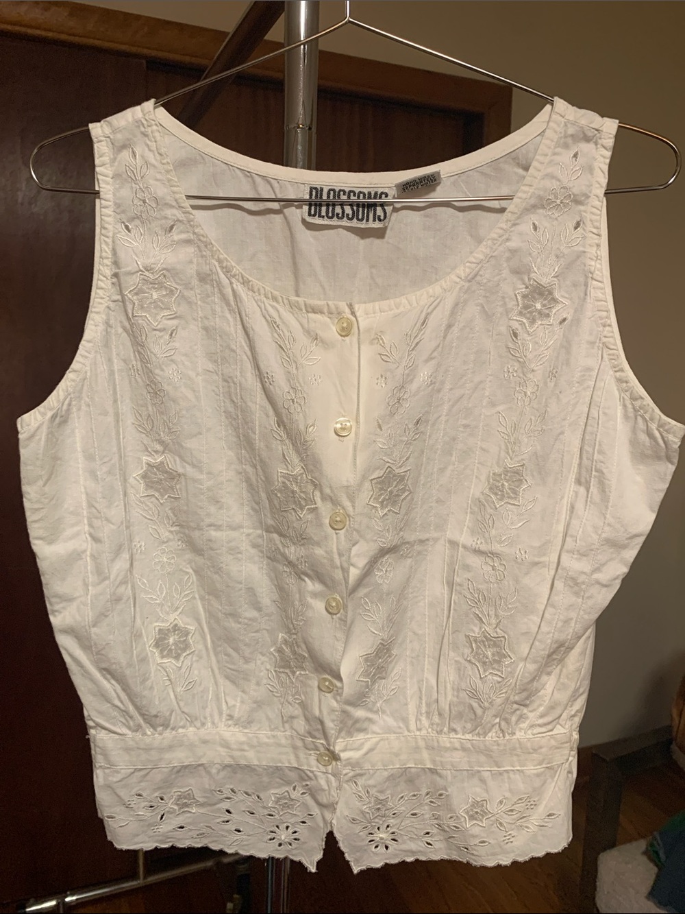 Vintage White Embroidered Button-Front Sleeveless Top